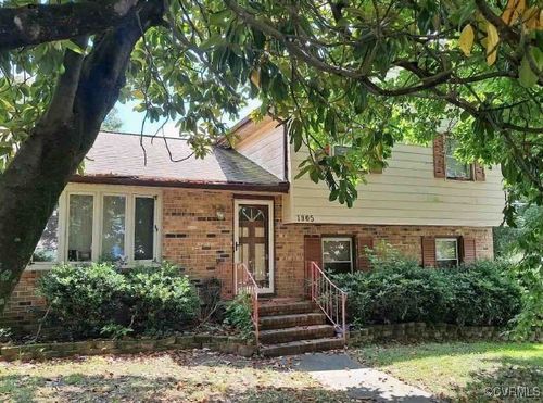 1905 Sunnyside Ave, Hopewell, VA, 23860-7124 | Card Image