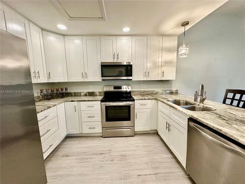 6300-6300 Royal Woods Dr, FORT MYERS, FL, 33908-6137 | Card Image