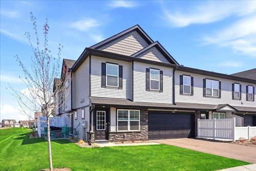 5245 Long Pointe Pass, Woodbury, MN, 55129-6304 | Card Image