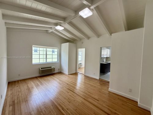 unit-3-1552 Euclid Ave, Miami Beach, FL, 33139-3542 | Card Image