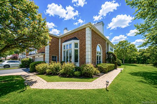 86 Hamlet Drive, Huntington, NY, 11725 | Card Image