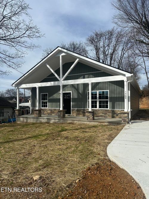 1509 Lawson Ave, Knoxville, TN, 37917-4612 | Card Image