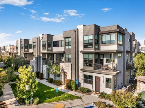 11055 Wander Dr, Rancho Cucamonga, CA, 91730-0988 | Card Image