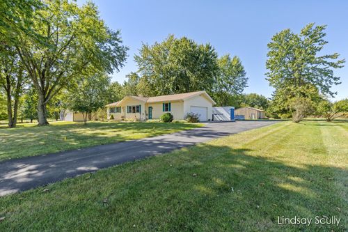 8811 Kraft Avenue Se, Caledonia, MI, 49316 | Card Image