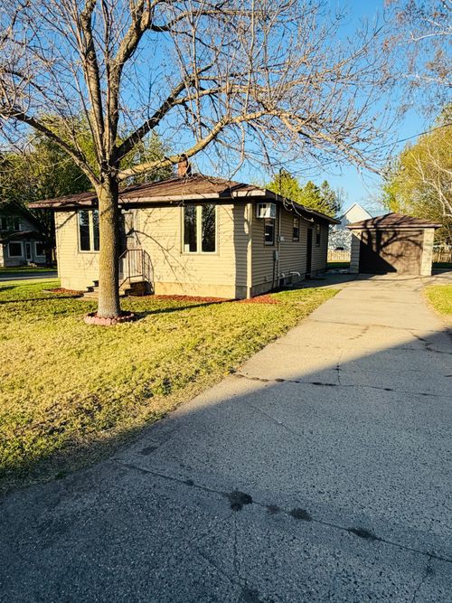 430 Western St, New Munich, MN, 56356 | Card Image