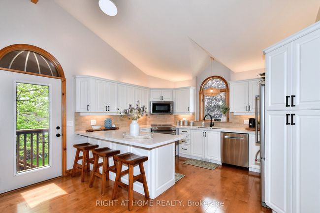 9 Lawson Court, House other with 3 bedrooms, 3 bathrooms and 6 parking in Kawartha Lakes ON | Image 13