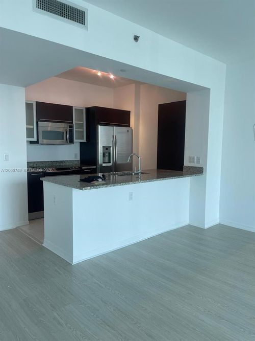 2803-951 Brickell Ave, Miami, FL, 33131-3939 | Card Image