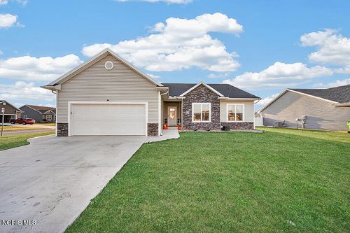 9318 Colonel Dr, Findlay, OH, 45840-1647 | Card Image