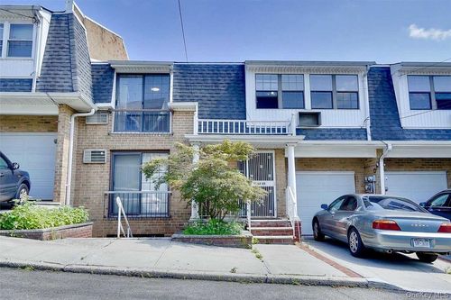 41-43 Little Neck Pkwy, Little Neck, NY, 11363-1764 | Card Image