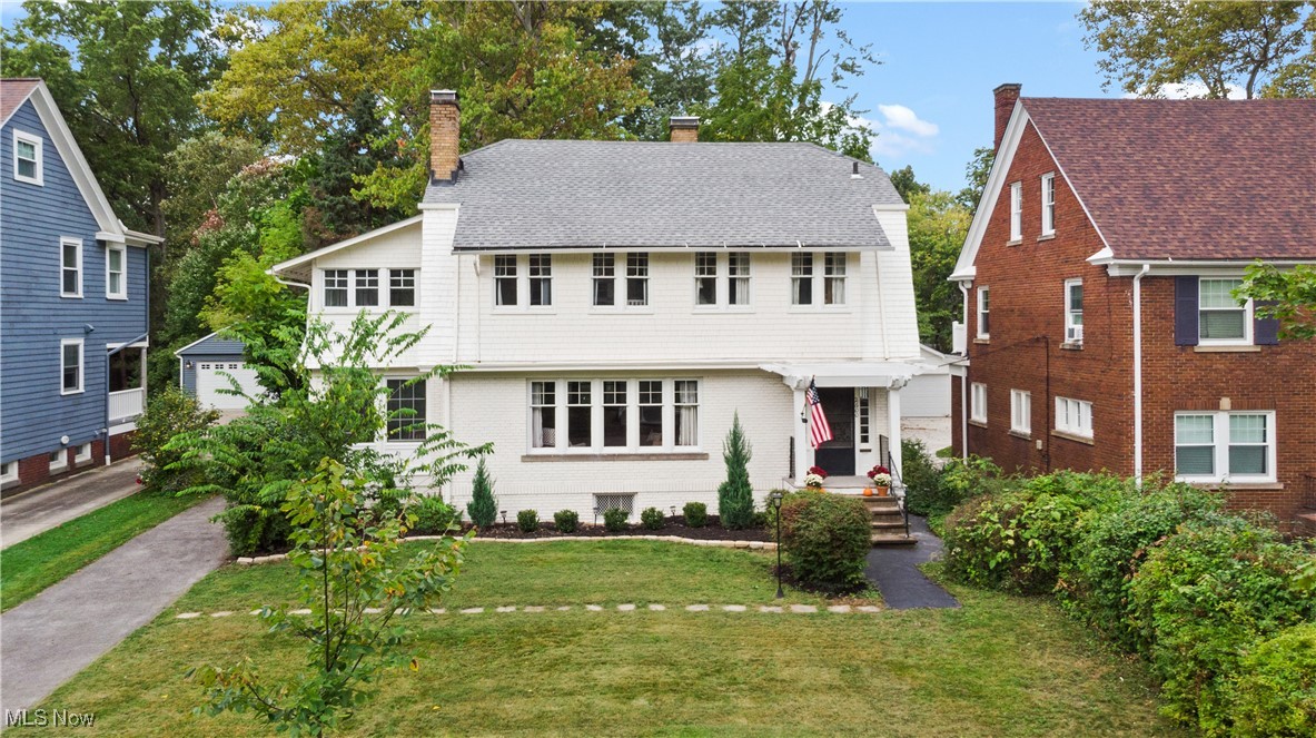 Dartmoor Rd, Cleveland Heights, OH 44118