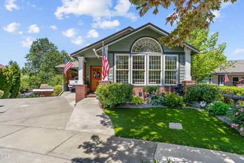 830 Bryn Ct, Grants Pass, OR, 97527-5834 | Card Image