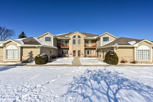 17600 W Lincoln Ave, New Berlin, WI, 53146-2119 | Card Image