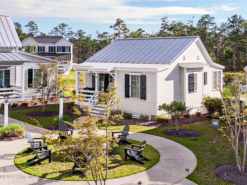 4 Back Cove Cir, Oriental, NC, 28571-1402 | Card Image
