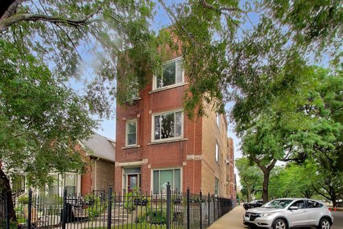 2b-1301 N Oakley Blvd, Chicago, IL, 60622-2982 | Card Image