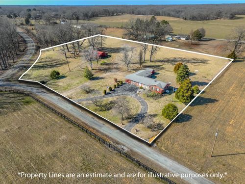 25 Peters Ln, Loretto, TN, 38469-2734 | Card Image