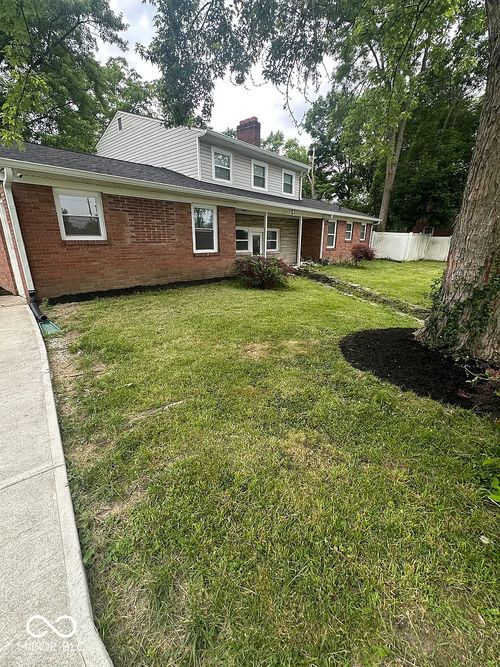 4233 E 38th St, Indianapolis, IN, 46218-1541 | Card Image