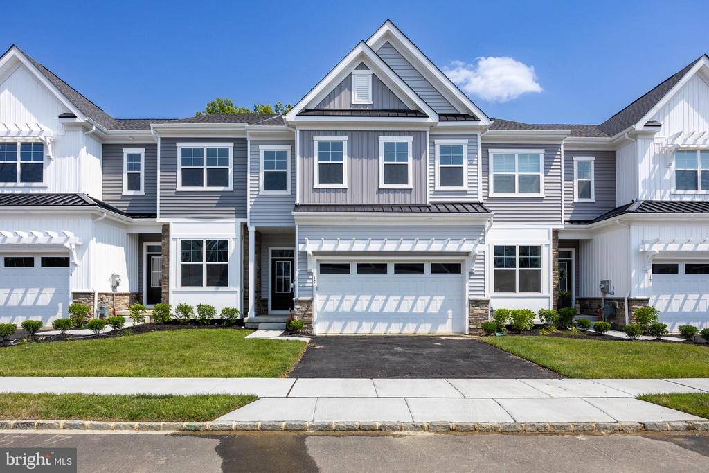 Baldwin Ct, Medford, NJ 08055