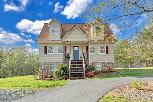 268 Leftwich Rd, Madison Heights, VA, 24572-6186 | Card Image