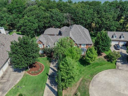 721 Paradise Cv, Shady Shores, TX, 76208-5143 | Card Image
