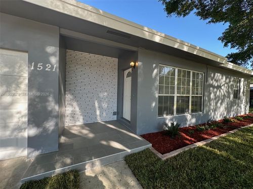 1521 Ne 43rd Ct, Pompano Beach, FL, 33064-5928 | Card Image