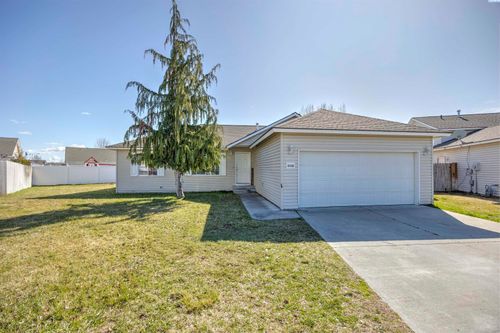 8608 Heathrow Ct, Pasco, WA, 99301-6632 | Card Image