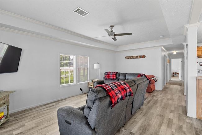 271 Key Largo Loop, House other with 3 bedrooms, 2 bathrooms and 3 parking in Pointblank TX | Image 23