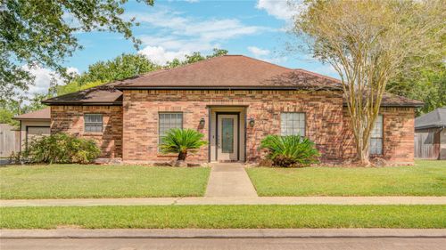 231 Any Way St, Lake Jackson, TX, 77566-4151 | Card Image