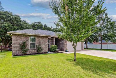 4419 Lisa Ln, House other with 3 bedrooms, 2 bathrooms and 2 parking in Pace FL | Image 3