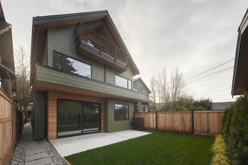 2-2755 W 11th Avenue, Vancouver, BC, V6K2L8 | Card Image