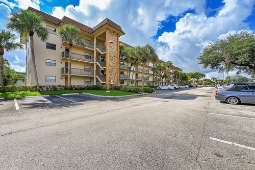 212-6095 N Sabal Palm Blvd, Tamarac, FL, 33319-2626 | Card Image