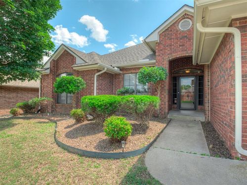 1312 Nw 183rd Ter, Edmond, OK, 73012-4064 | Card Image