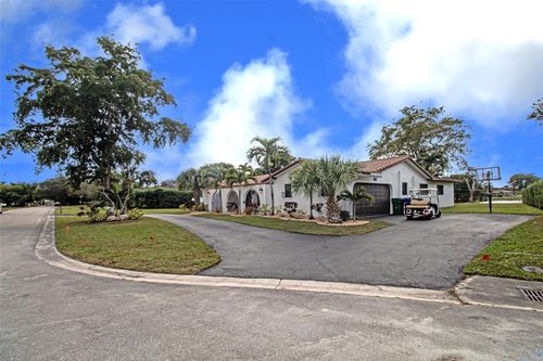 11035 Nw 26th Dr, Coral Springs, FL, 33065-3565 | Card Image