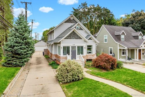 119 Crane Ave, Royal Oak, MI, 48067-1715 | Card Image