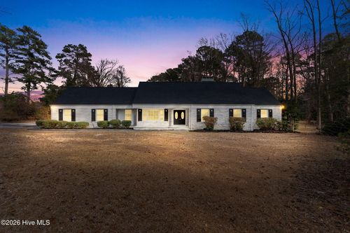305 Country Club Dr, Jacksonville, NC, 28546-7420 | Card Image