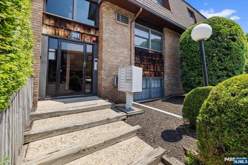 432-412-432 Broadway, Passaic, NJ, 07055-1932 | Card Image