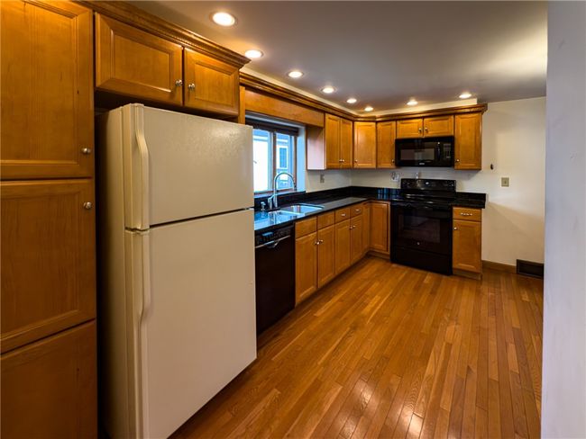 124 E Madison Ave, House other with 4 bedrooms, 2 bathrooms and null parking in Vandergrift PA | Image 8