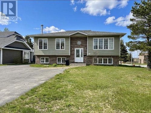 2 Henley St, Gander, NL, A1V2P7 | Card Image