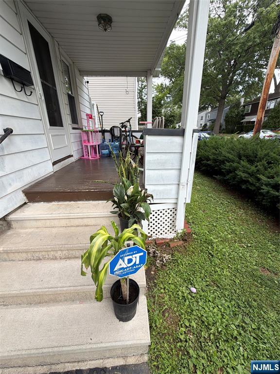 Residential Lease in Hawthorne 2