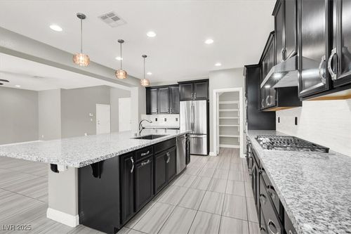 6513 Towerstone St, North Las Vegas, NV, 89084-2556 | Card Image