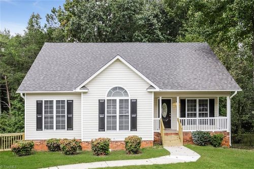 5232 Springhouse Farm Rd, Winston-Salem, NC, 27107-9818 | Card Image