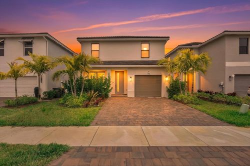 713 Se 15th Ave, Homestead, FL, 33033-6077 | Card Image