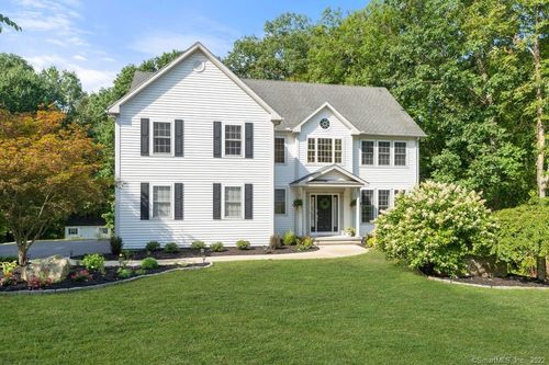 110 Amanda Dr, Manchester, CT, 06040-6852 | Card Image