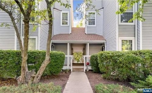 28 Cliff, Englewood, NJ, 07631 | Card Image