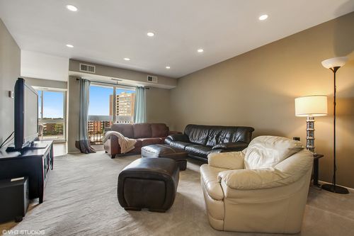 unit-602-701 Forum Sq, Glenview, IL, 60025-3866 | Card Image