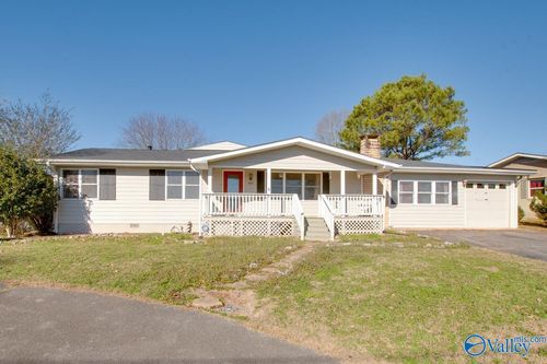 466 Warrenton Shores Dr, Guntersville, AL, 35976-6126 | Card Image