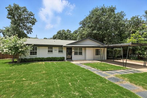 1061 Shadow Wood Ln, Lewisville, TX, 75067-5325 | Card Image