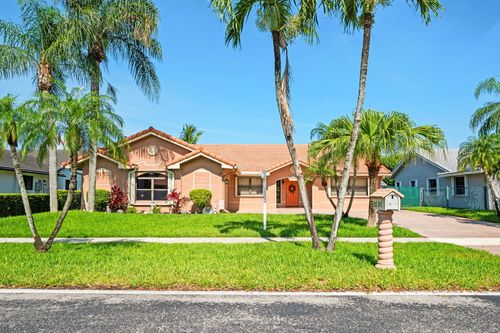 5531 Hawkes Bluff Ave, Davie, FL, 33331-2531 | Card Image