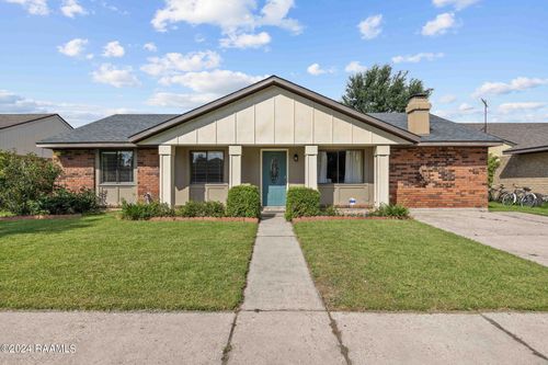 303 Plaza Village Dr, Lafayette, LA, 70506-6071 | Card Image