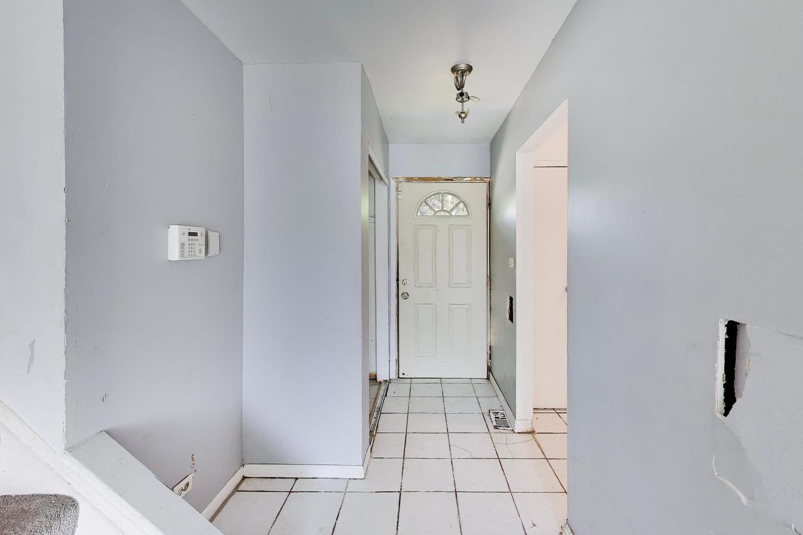 Residential in Country Club Hills 4