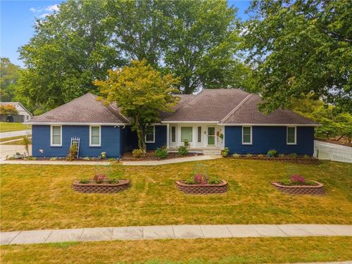 1300 Bell Cir, Liberty, MO, 64068-1206 | Card Image